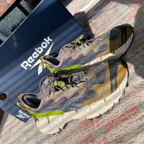 Reebok Sneakers - Picture 3 of 11